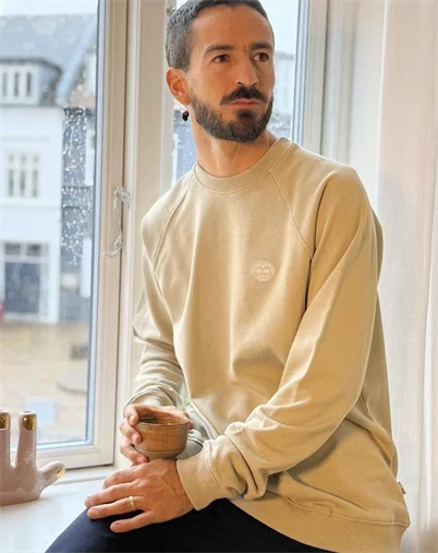 Elsk - Globe Mens Raglan Sweatshirt - Sand Stone 